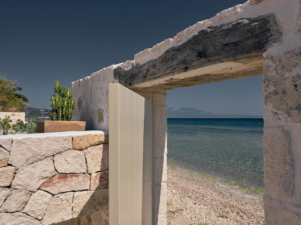 Niova Villa - Seafront, Private Pool And Ionian Sea Views, By Zantewize Аликес Экстерьер фото